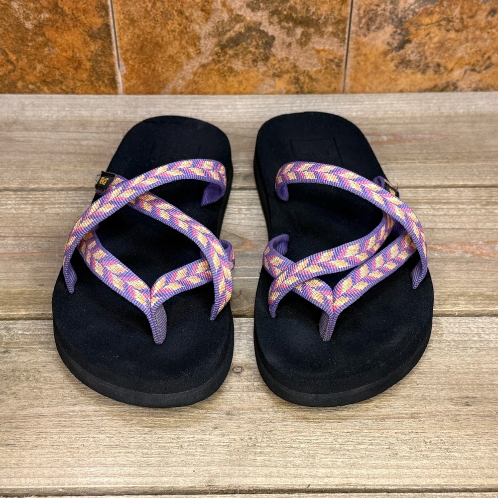 Teva strappy flip flops - Picture 2 of 5